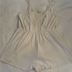 AE - Romper - Size L